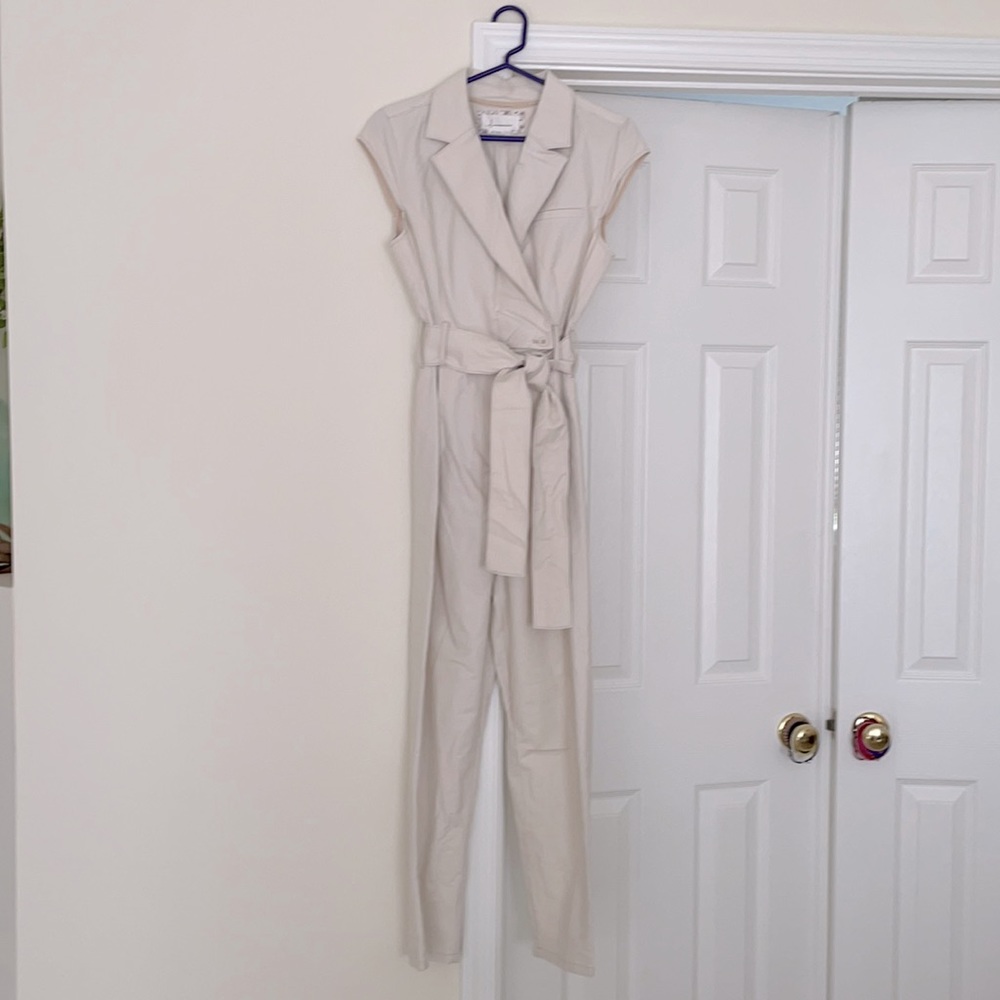 Cute jumpsuit from Anthropologie. Never worn.